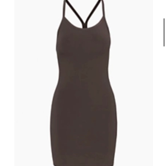 Aritzia TNA fitted dress - Picture 6 of 7